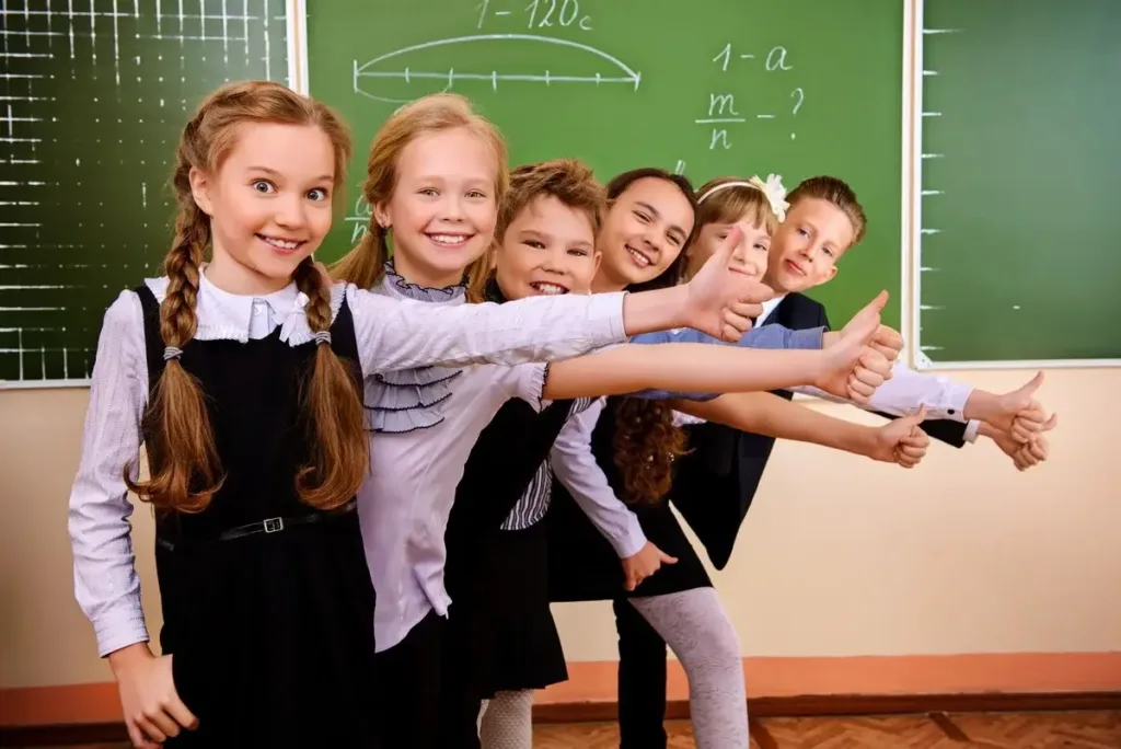 Школьная адаптация у ребёнка 7–12 лет: признаки, что всё идёт тяжело