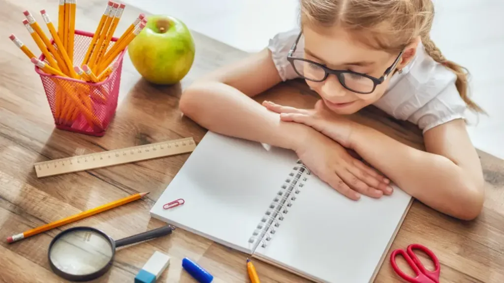 Учебная мотивация у ребёнка 7–12 лет: как поддержать без шантажа