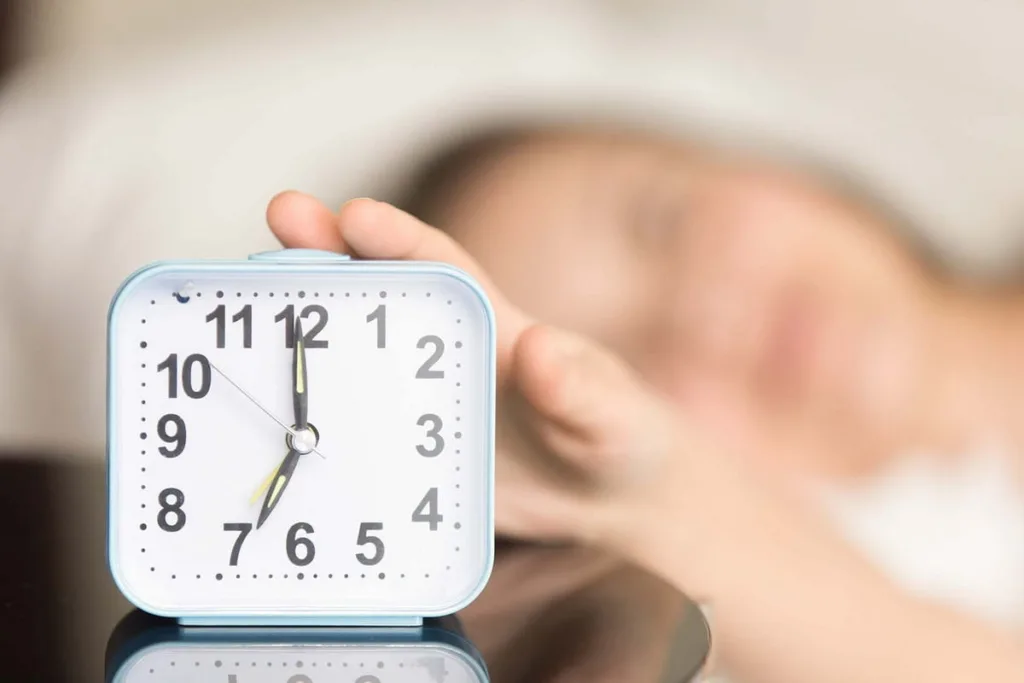 Норма сна у подростка 12–18 лет: сколько нужно и почему «совы» не лентяи