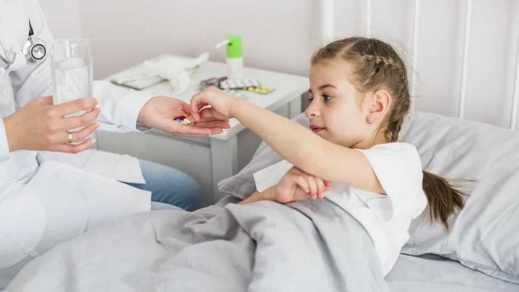 Отравление у подростка 12–18 лет: что делать дома и когда вызывать скорую
